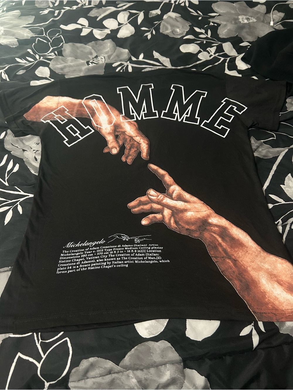 Black Homme Graphic Short Sleeve Tee with Renaissance Hands Print